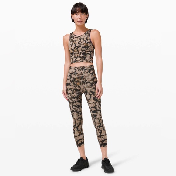 Lululemon Power Pivot Tank - Picture 6 of 6